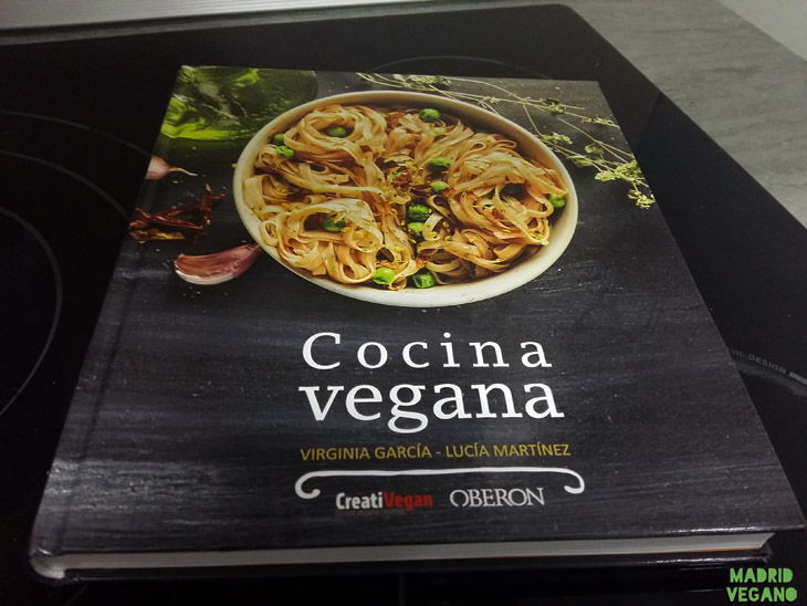 Portada del libro Cocina vegana de Oberon