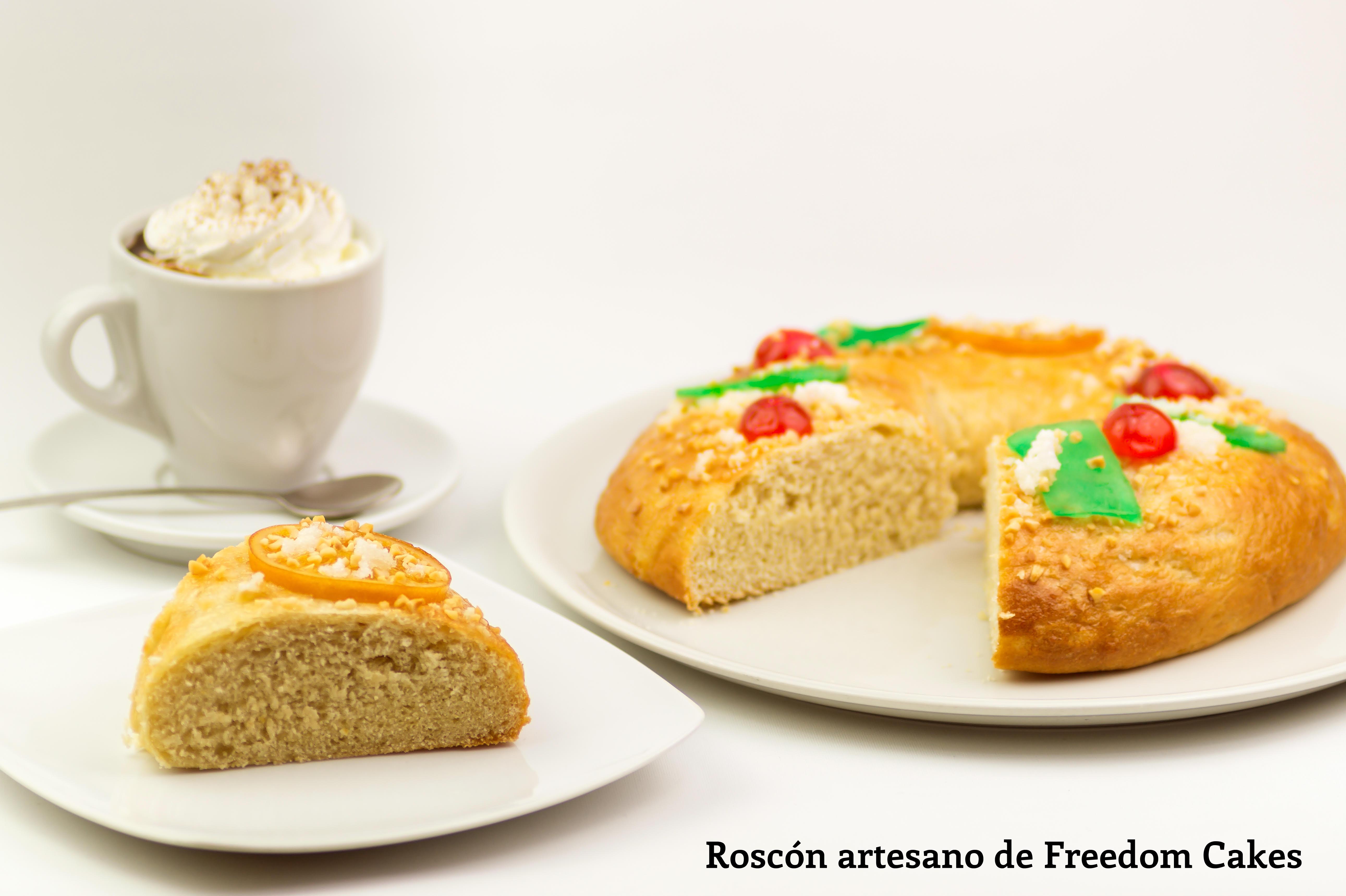 roscón relleno de nata de Freedom Cakes