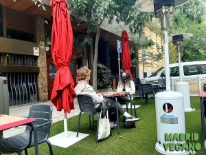 Brunch vegano y gluten-free en la terraza de La Modernista