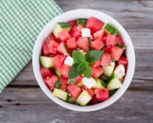 5 ensaladas con frutas de verano y muy completas